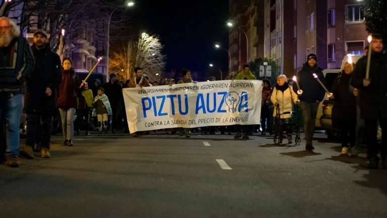 JUDIMENDI KALERA ATERA DA,  ENERGIAREN PREZIOAREN IGOERAREN AURREAN